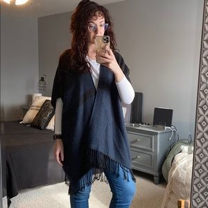 Navy & Black Color Blocked Shawl